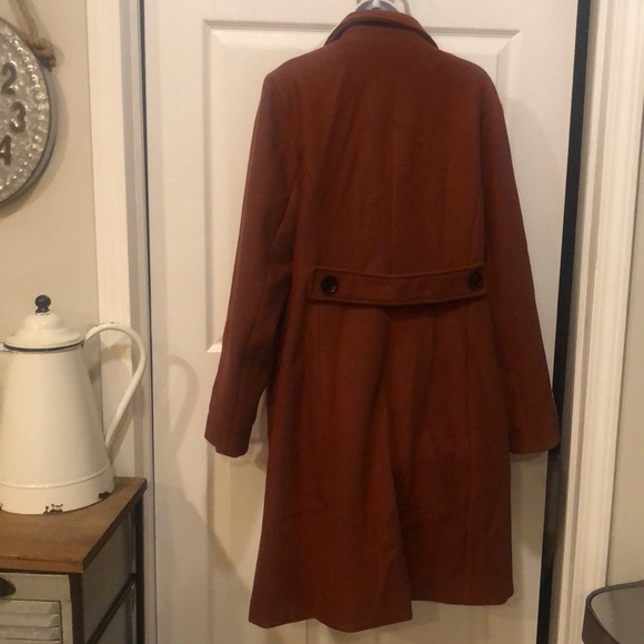 Coat - Picture 3 of 8